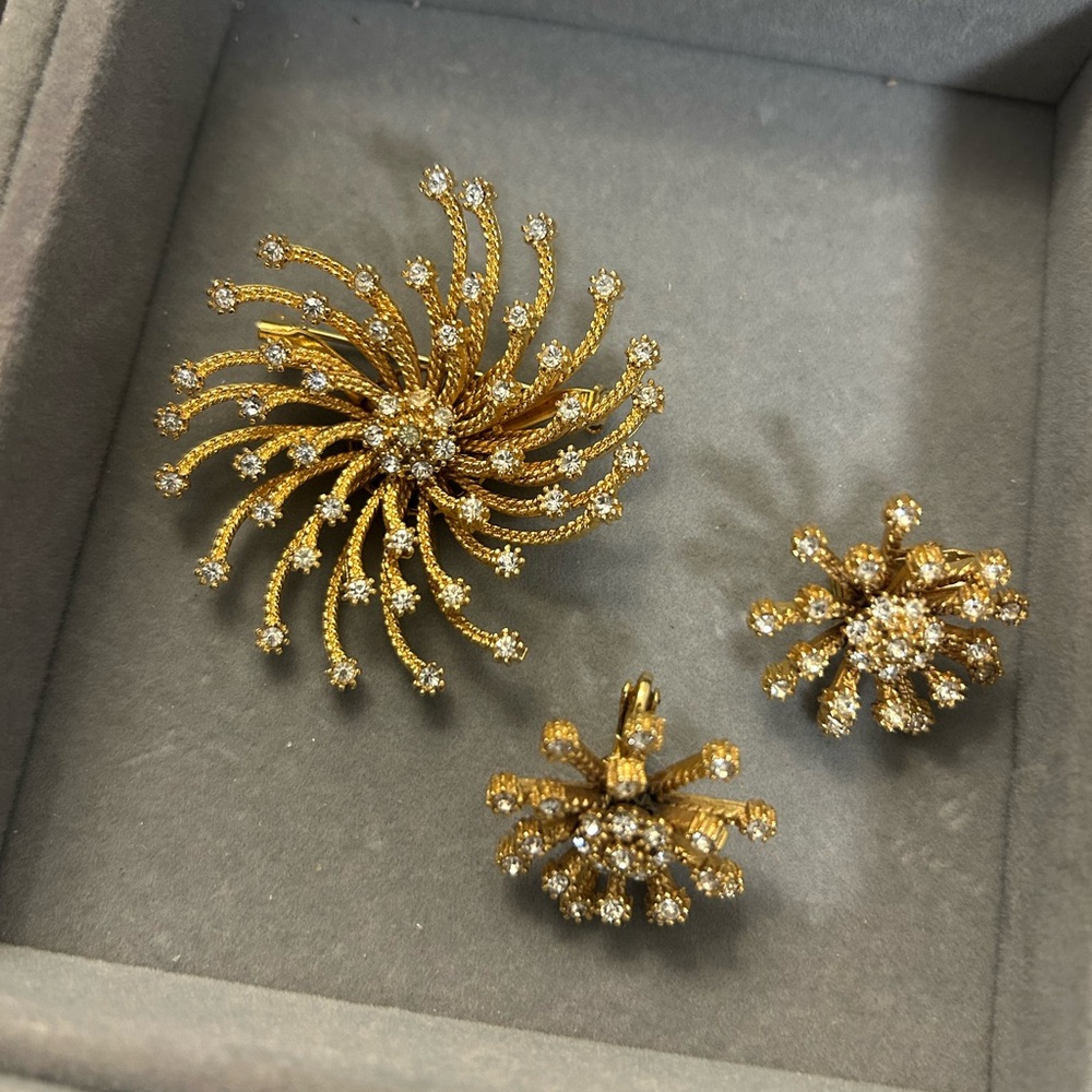 Vintage fireworks brooch and earring set
